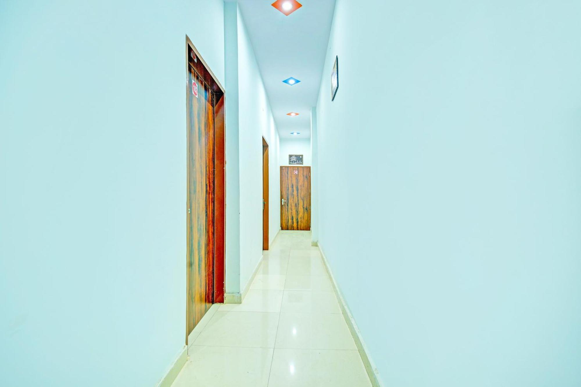 Super Hotel O Sirsa Hotel & Guest House Extérieur photo